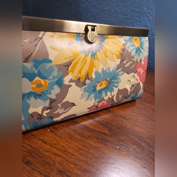 Wallet - Picture 2 of 7